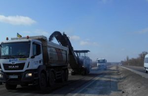 На трассе Киев – Харьков – Довжанский после зимней паузы возобновилась »Большая стройка»