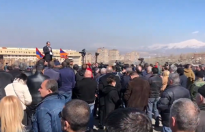 В Армении митингуют противники Пашиняна