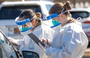 Власти штата Нью-Йорк уличены в сокрытии 35% смертельных случаев от коронавируса в домах престарелых