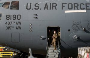 Обострение в Донбассе: в Украину зачастили транспортники США