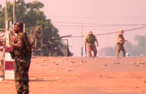 В ЦАР при взрыве фугаса во время проезда военной автоколонны погибли трое граждан России