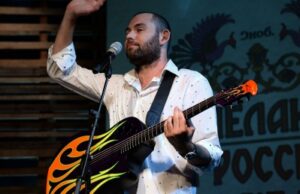 Слепакова заблокировали в Twitter после угроз от сторонников Навального