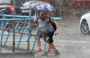 На Украину надвигаются мощные ливни с градом: какие области накроет непогода