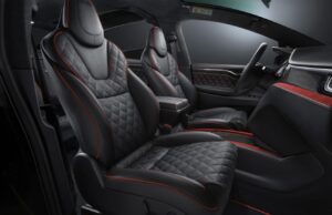 Когда стоит делать перетяжку салона автомобиля