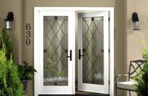 Преимущества пластиковых дверей и где их можно установить