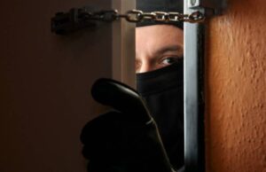 Что делать, если в доме грабители