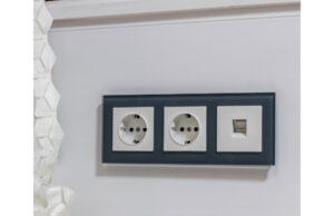 Розетки и выключатели: виды, особенности, подключение