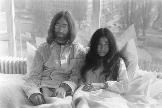 
            Йоко Оно — 89! Что нужно знать о художнице и вдове Джона Леннона        