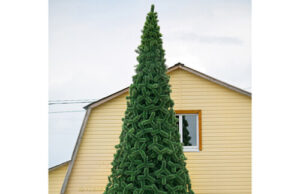 Искусственные ели на улицу: как выбрать