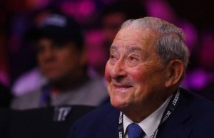 У Фьюри выступили жестко против увеличения количества судей в бою с Усиком