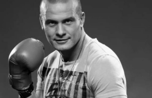 Умер боксер Вячеслав Узелков